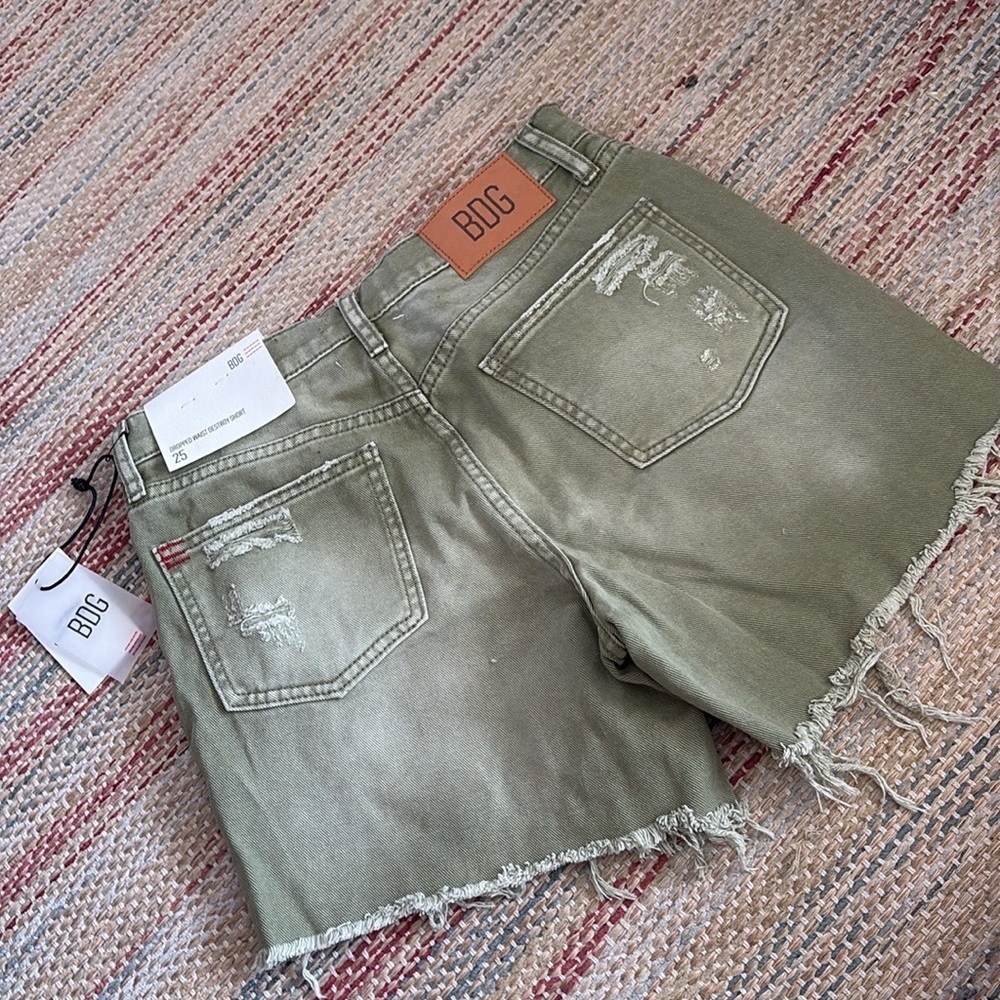 NWT BDG “dropped waist destroy short” - Picture 6 of 7